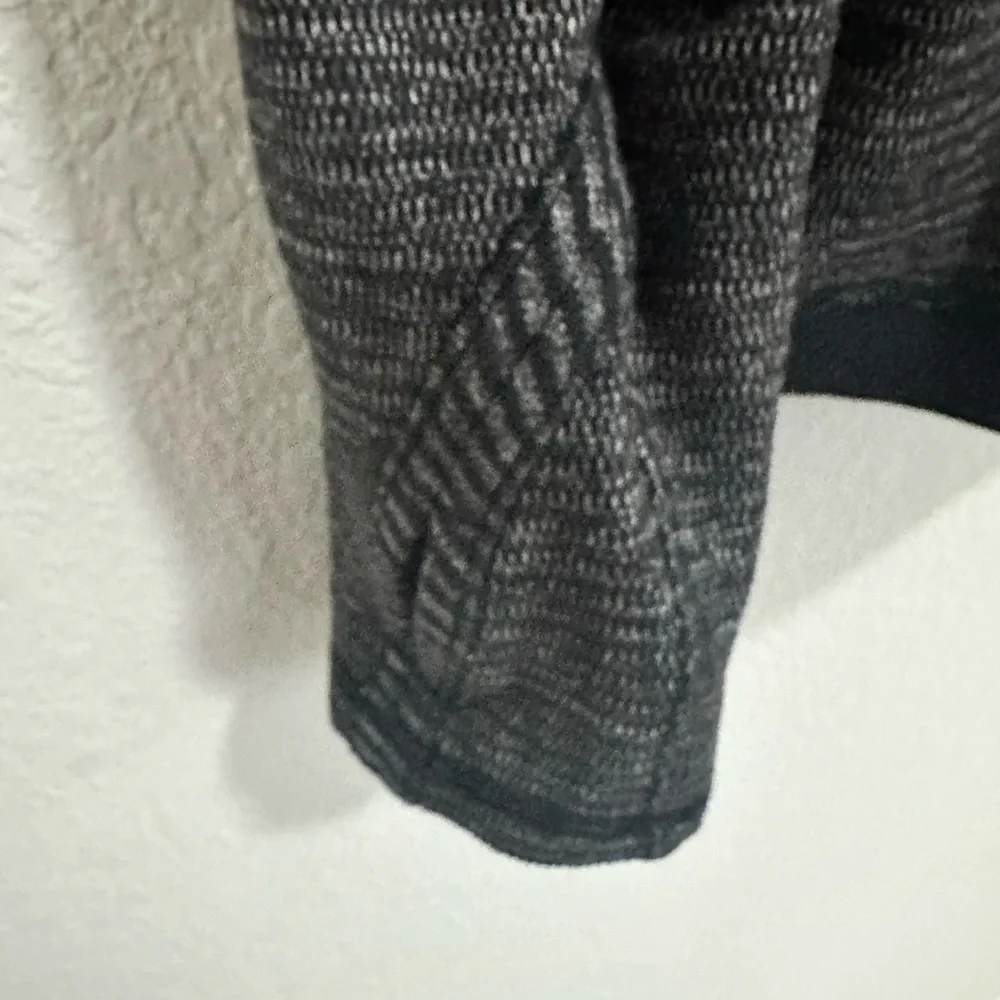 Lululemon Athletica Base Runner Long Sleeve Running Top Heathered Black Size 12